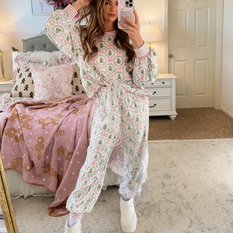 AUBREY™ - Cozy Christmas Bow Print Pyjama Set